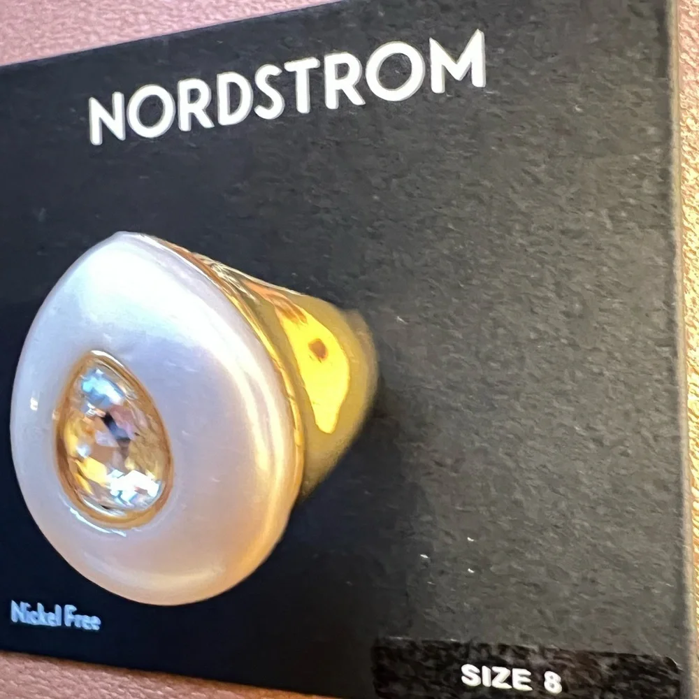 Nordstrom Crystal & Resin Pear Domed Statement Cocktail Ring::NWT::Size 8::